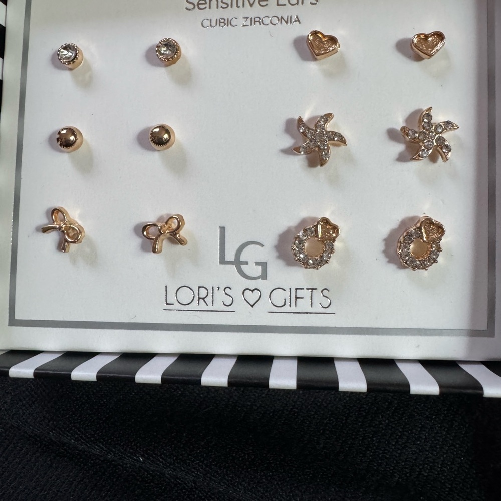 NWT Lori's Gifts LG Gold Earring Set 6 pairs CZ Starfish Bows Hearts Posts - Picture 8 of 10